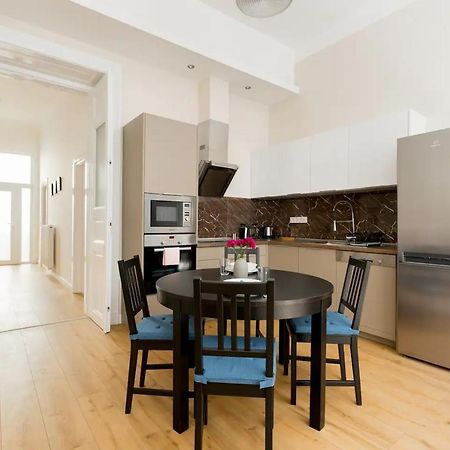 Kresz Geza 29 Westend Station 2 Bedrooms+Living Ac Будапешт Екстер'єр фото