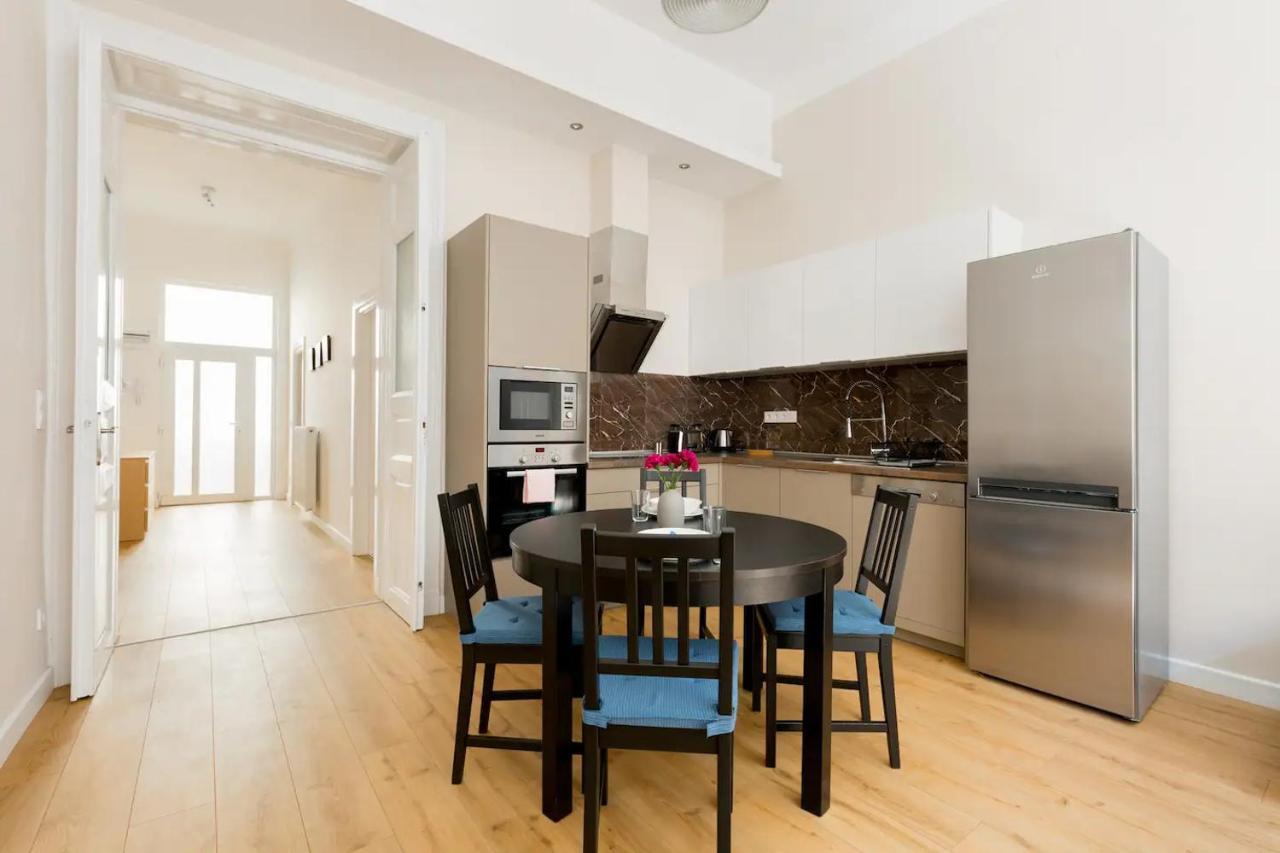 Kresz Geza 29 Westend Station 2 Bedrooms+Living Ac Будапешт Екстер'єр фото