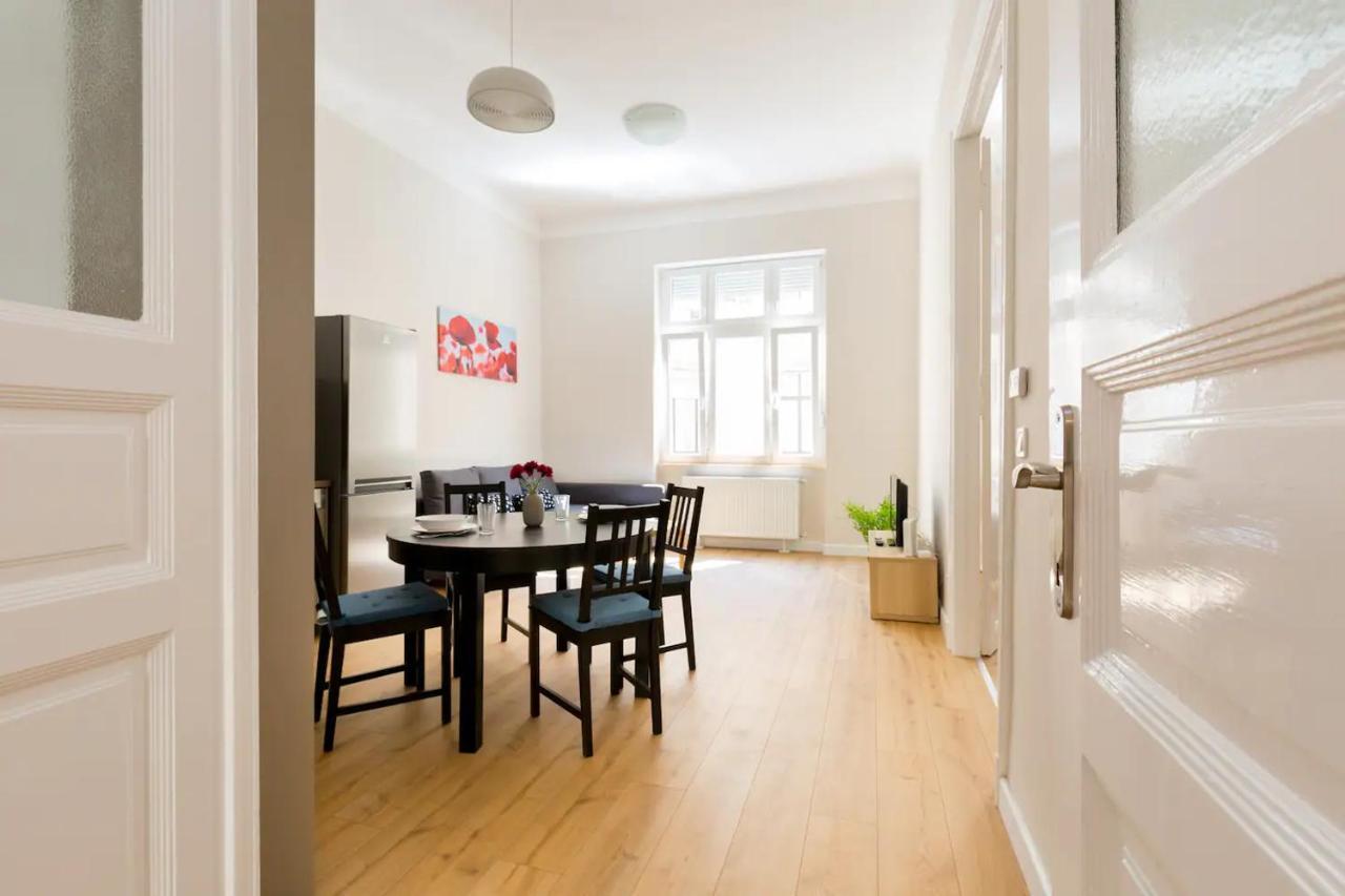 Kresz Geza 29 Westend Station 2 Bedrooms+Living Ac Будапешт Екстер'єр фото