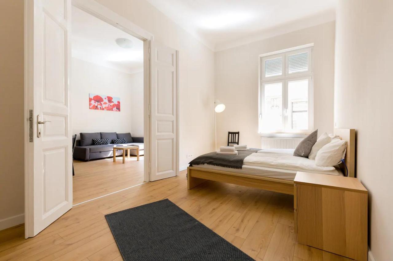 Kresz Geza 29 Westend Station 2 Bedrooms+Living Ac Будапешт Екстер'єр фото