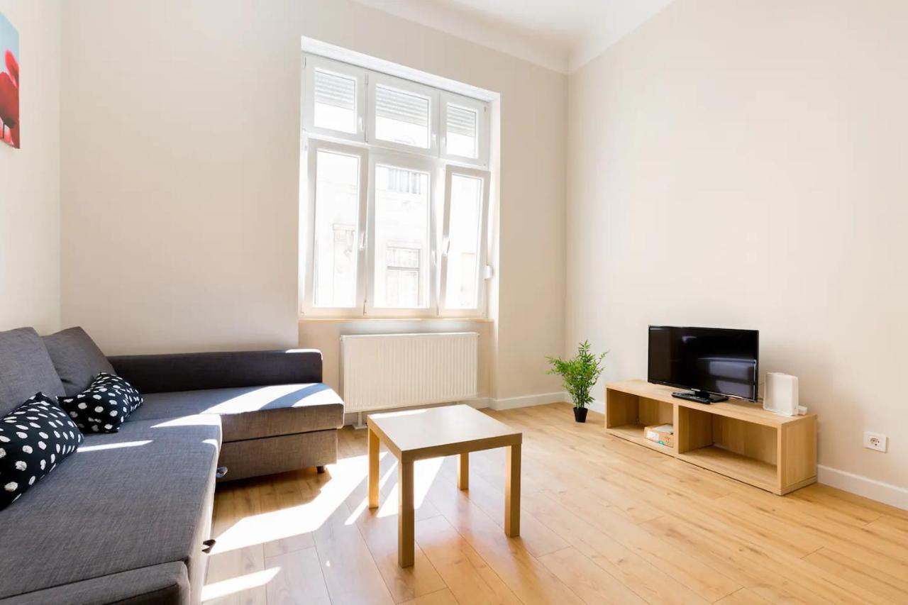 Kresz Geza 29 Westend Station 2 Bedrooms+Living Ac Будапешт Екстер'єр фото